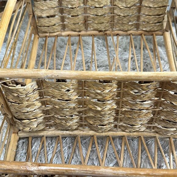 Vtg Lightweight Wicker Rattan Hanging/Sitting Woven Wall Bathroom Accent Shelf - Picture 12 of 17